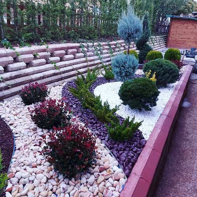 Ataşehir peyzaj uygulama hizmeti için taş detaylı bahçe kurgusu